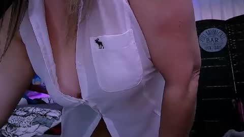 .Clarissa. Follow me on Instagram   miss buns  online show from November 2025 10:10:02 PM