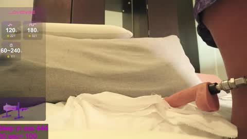 Snapshot of lusciouslipsxx chatting on December 2025 07:02:02 AM lusciouslipsxx online show from December 2025 07:02:02 AM