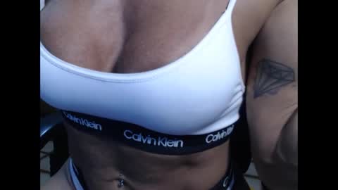 Snapshot of lusexyhot chatting on January 2025 03:12:01 AM lusexyhot online show from January 2025 03:12:01 AM