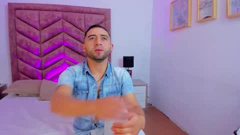 Lushian And Luna online show from February 2026 03:05:02 PM