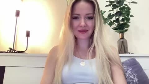 lusiluv online show from February 2026 06:33:02 PM