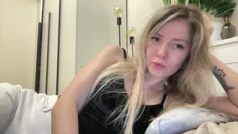 Snapshot of lusiluv chatting on April 2026 09:10:02 PM lusiluv online show from April 2026 09:10:02 PM