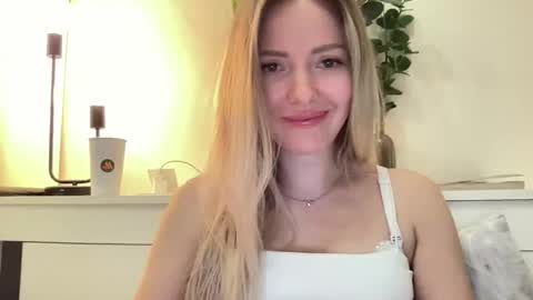 Snapshot of lusiluv chatting on April 2026 09:06:01 PM lusiluv online show from April 2026 09:06:01 PM