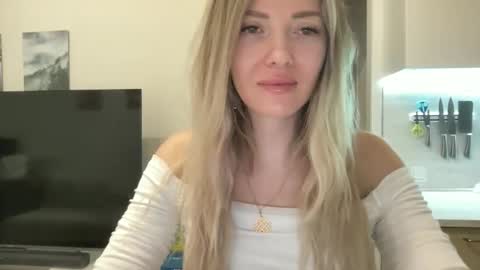 Snapshot of lusiluv chatting on April 2026 08:33:02 PM lusiluv online show from April 2026 08:33:02 PM