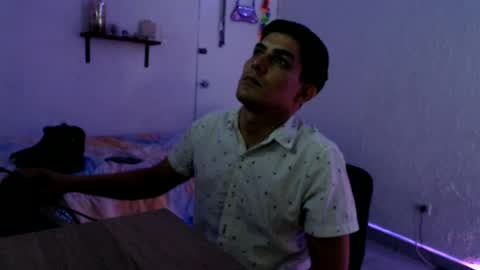 Snapshot of lusrodri chatting on June 2026 09:48:02 AM Sebastian E. online show from June 2026 09:48:02 AM