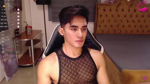 Snapshot of lustdesirex19 chatting on February 2025 08:14:01 AM David online show from February 2025 08:14:01 AM