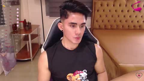 Snapshot of lustdesirex19 chatting on March 2025 06:51:01 AM David online show from March 2025 06:51:01 AM