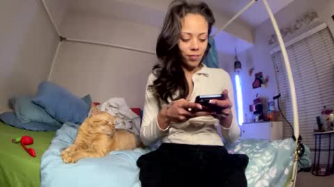 LOLA online show from May 2026 06:41:01 AM