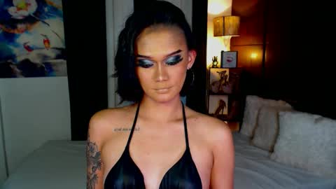 AdriannaFowks online show from December 2024 06:32:02 PM