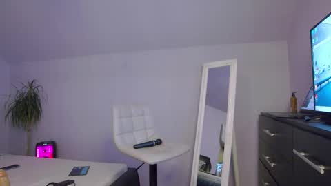 Snapshot of lustfulsin_ chatting on October 2025 01:36:03 PM Deea And Chris online show from October 2025 01:36:03 PM