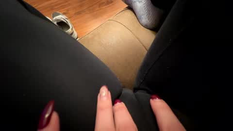 Snapshot of luuunaheartxxx chatting on December 2024 02:31:01 AM luuunaheartxxx online show from December 2024 02:31:01 AM