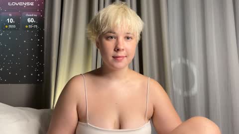 Sofa online show from April 2026 09:01:01 PM