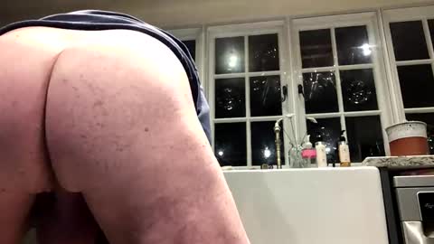 Snapshot of luvcamgirlz chatting on February 2025 06:08:01 AM luvcamgirlz online show from February 2025 06:08:01 AM