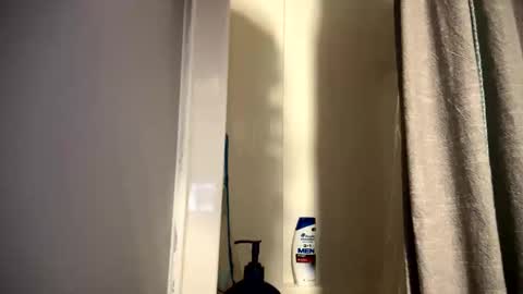 Snapshot of luveatinpussy8 chatting on February 2026 09:38:01 AM luveatinpussy8 online show from February 2026 09:38:01 AM