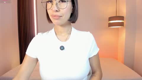 Lu. online show from October 2025 01:58:01 PM