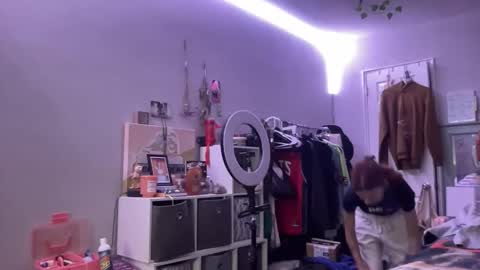 Snapshot of luvkoko chatting on December 2025 06:52:02 AM luvkoko online show from December 2025 06:52:02 AM