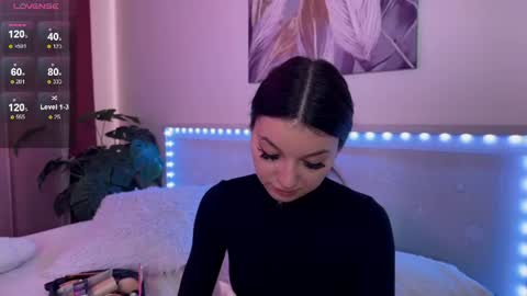 Snapshot of luvlyveronica chatting on July 2026 11:05:02 AM Veronica online show from July 2026 11:05:02 AM