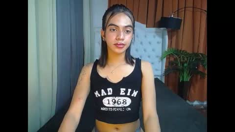 luvrr_trixie online show from January 2026 12:09:02 PM