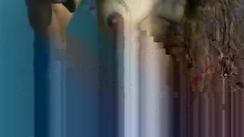 Snapshot of luvu4everxxx chatting on November 2025 07:14:02 PM Bee Bee online show from November 2025 07:14:02 PM