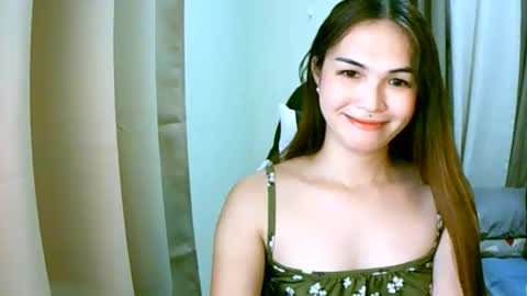 Snapshot of luvv_soleil chatting on March 2026 10:32:02 AM Sol online show from March 2026 10:32:02 AM