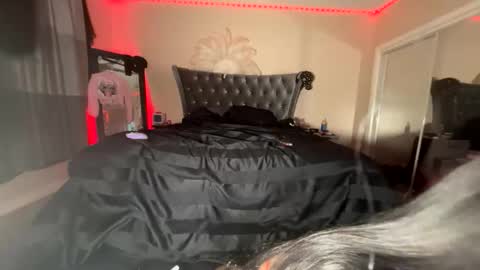 luvvlee online show from March 2026 12:54:02 PM