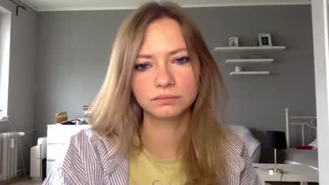 Snapshot of lux_millie chatting on March 2026 08:09:01 AM Millie online show from March 2026 08:09:01 AM