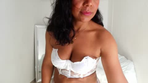 Snapshot of lux_noxentia chatting on July 2026 12:52:02 PM Luz online show from July 2026 12:52:02 PM