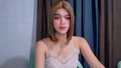 Snapshot of lux_white chatting on March 2026 01:44:01 AM queen lux online show from March 2026 01:44:01 AM