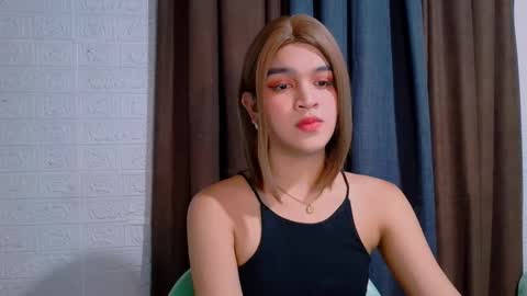 Snapshot of lux_white chatting on March 2026 05:12:01 AM queen lux online show from March 2026 05:12:01 AM