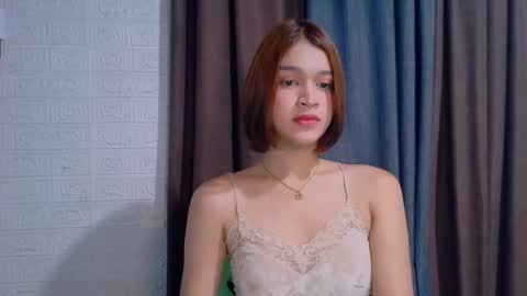 Snapshot of lux_white chatting on April 2026 02:56:01 PM queen lux online show from April 2026 02:56:01 PM