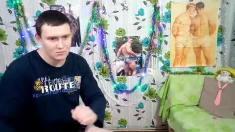 Snapshot of luxeboy_ chatting on January 2026 01:26:02 PM Mike online show from January 2026 01:26:02 PM