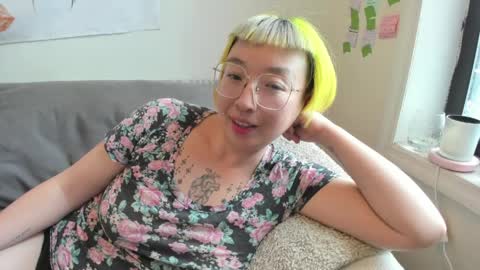 LuxGray online show from March 2026 08:53:01 PM