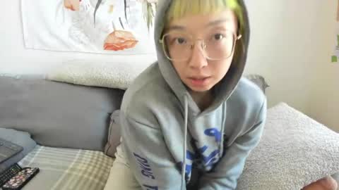 LuxGray online show from April 2026 06:45:01 PM