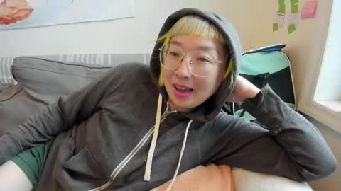 LuxGray online show from April 2026 07:28:02 PM