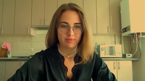 Katie online show from September 2025 07:43:01 AM