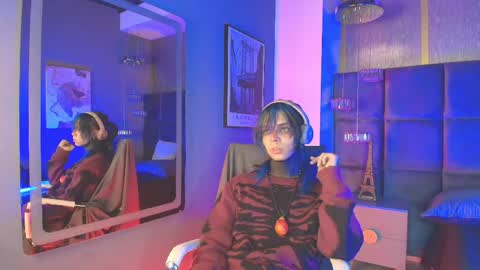 Snapshot of luxiel_ chatting on April 2026 08:42:02 PM Luxiel 3 online show from April 2026 08:42:02 PM