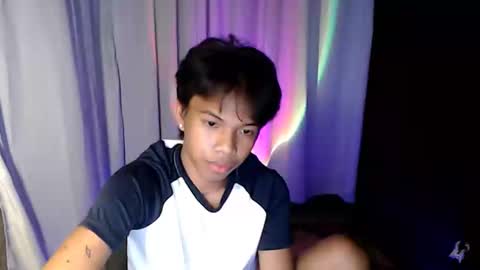 Snapshot of luxirfy_xx chatting on April 2026 07:33:02 PM luxirfy online show from April 2026 07:33:02 PM