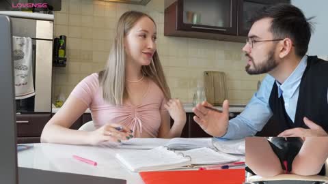 Snapshot of luxmur chatting on December 2024 08:41:01 AM Becky and Andy online show from December 2024 08:41:01 AM