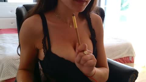 Snapshot of luxqueenstudio chatting on April 2026 07:00:01 AM KarolinaAlpha online show from April 2026 07:00:01 AM