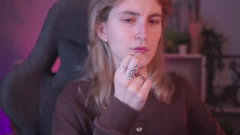 Snapshot of luxrayi chatting on January 2025 02:39:02 AM Ray online show from January 2025 02:39:02 AM