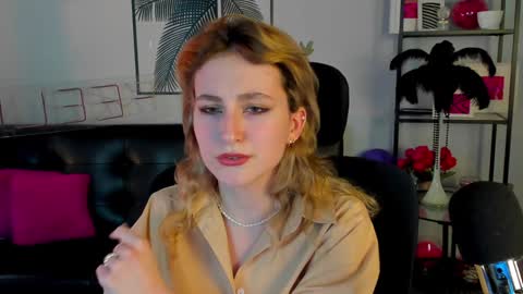 Snapshot of luxrayi chatting on January 2025 06:24:01 PM Ray online show from January 2025 06:24:01 PM