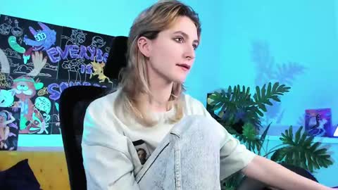 Snapshot of luxrayi chatting on February 2025 06:15:02 PM Ray online show from February 2025 06:15:02 PM