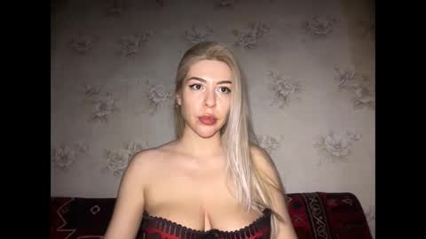 LuxSonyaStar online show from April 2026 08:14:02 PM