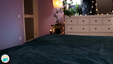 Snapshot of luxureart chatting on February 2025 10:47:02 PM LuxureArt online show from February 2025 10:47:02 PM