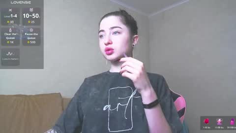 Snapshot of luxuryalma18 chatting on May 2026 07:33:02 PM Alma online show from May 2026 07:33:02 PM