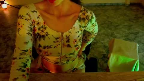 Snapshot of luxurydivine chatting on March 2026 01:19:01 AM Liss online show from March 2026 01:19:01 AM