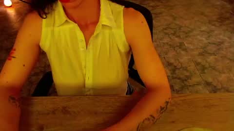 Snapshot of luxurydivine chatting on June 2026 04:31:02 PM Liss online show from June 2026 04:31:02 PM