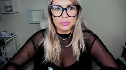 Diana online show from December 2024 10:06:02 AM