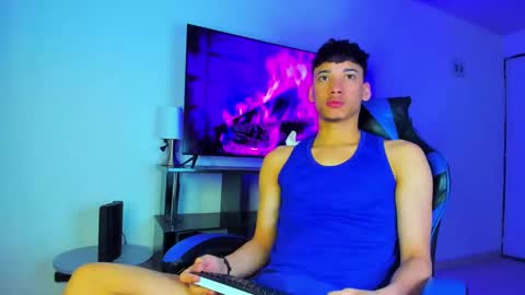 Snapshot of lyam_russo chatting on March 2026 05:00:01 AM Lyam online show from March 2026 05:00:01 AM