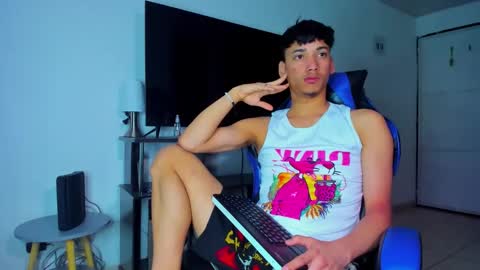 Snapshot of lyam_russo chatting on April 2026 05:16:01 AM Lyam online show from April 2026 05:16:01 AM